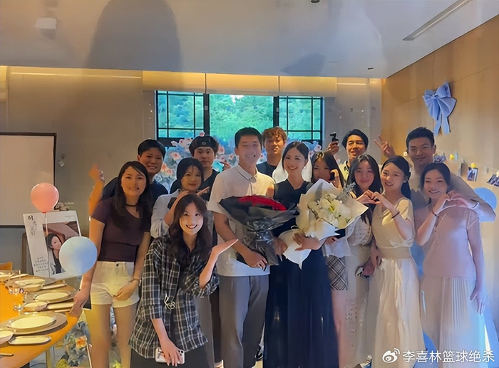 开云体育-恭喜！30岁中国游泳奥运亚军求婚成功：女友模特身材高挑美丽很般配|闫子贝|覃海洋|蛙泳|教练|全运会_新浪体育_新浪新闻